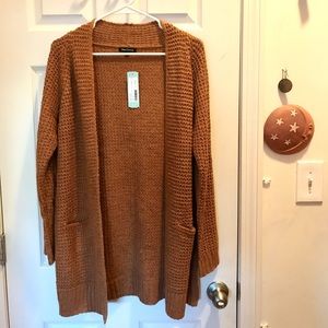 Nouri Textured Two Pocket Cardigan. Size — Small NWT Nouri Textured Two Pocket Cardigan. Size — Small NWT